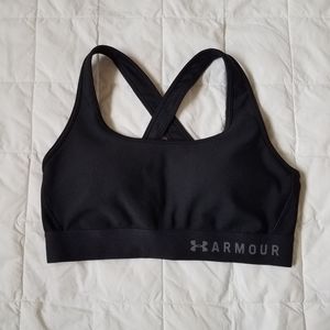 Under Armour Sports Bra (Size M)